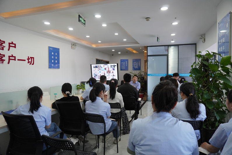 麥克威奮斗主題培訓(xùn)會(huì)1