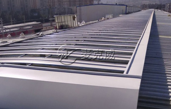 屋脊通風器（TC12型）